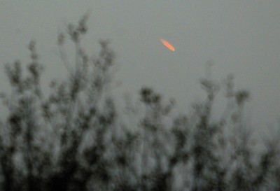 上海西部上空出现UFO，令人浮想联翩的不明飞行物事件的图片