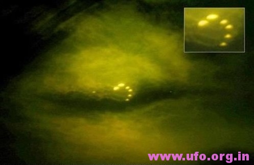 中国UFO频现，引起各方人士热烈讨论UFO之谜，并引发社会围观的图片