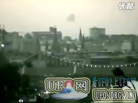 俄罗斯红场UFO惊现，三角形UFO盘旋数小时
