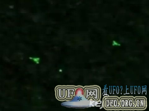 德国网友拍到绿色荧光的UFO的图片