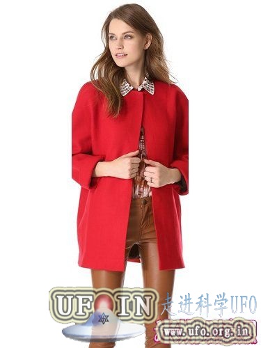 《来自星星的你》热播 女偶像全智贤红大衣受追捧的图片 第9张
