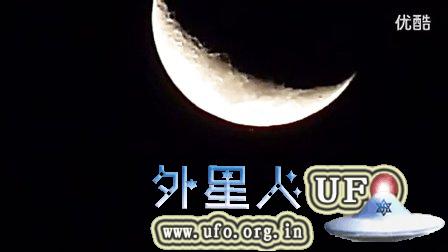 2014年11月26日月牙边缘回基地的UFO的图片