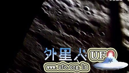 探月时在月面上飞行的UFO的图片