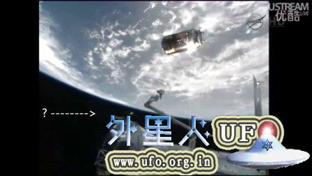2015年7月27日国际空间站拍到飞船及人类运输船