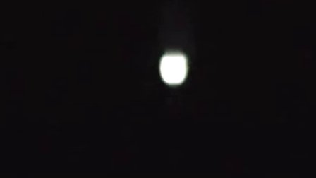 2015年9月15日灯笼样彩色放大光球UFO的图片