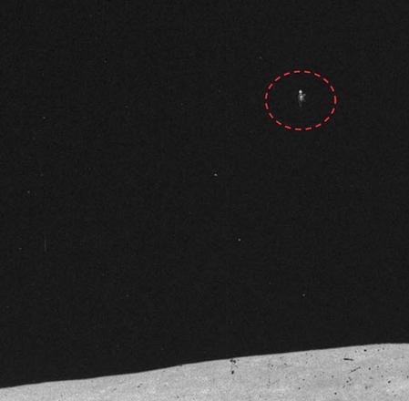 NASA发布8400张阿波罗登月照片发现3个独立UFO的图片
