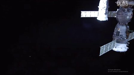 2015年10月28日国际空间站2个快速通过的UF0的图片