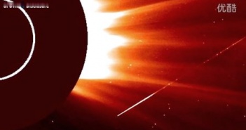 2015年万圣节前夕太阳周围的巨大UFO NASA视频