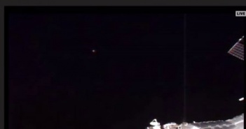 2015年11月4日国际空间站拍到UFO