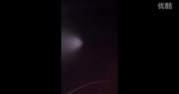 2015年11月7日加州多人拍到发扇形光UFO（海军导弹实验）