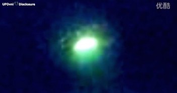 2015年11月29日开普敦绿色发光UFO