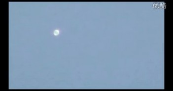 2015年12月10日浅绿半透明光球UFO