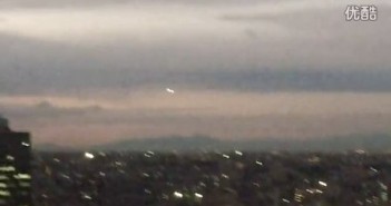 2015年12月17日东京白色发光UFO