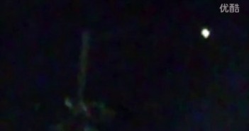 2015年12月18日大阪菱形彩色发光UFO