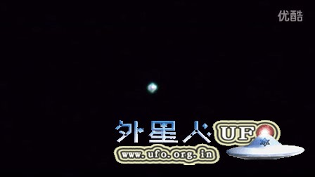 2015年12月22日菱形外绿内蓝发光UFO（白色为月亮）的图片