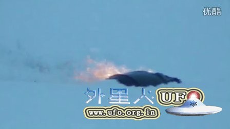2016年1月1日空中冒火的奇怪UFO的图片