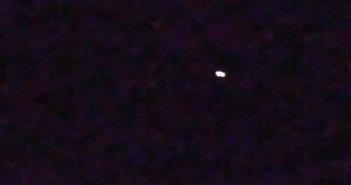 2015年1月3日加州白色发光UFO