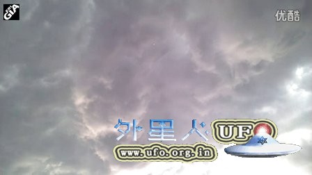 2016年2月18日巴西乌云中快速飞碟UFO的图片