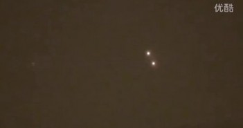 2016年2月2日莫斯科三光球UFO组成的三角形UFO