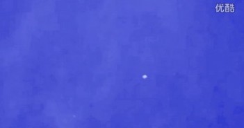 2016年1月28日2个白色光球UFO