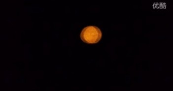 2016年2月9日加拿大正月初一夜黄色灯笼样光球UFO