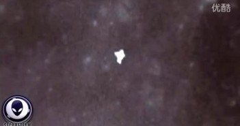 美国登月时拍到的多个清晰的UFO视频