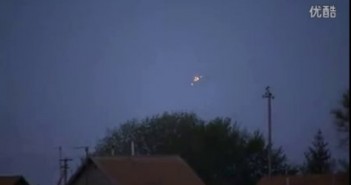 2016年1月俄罗斯3光点不规则闪光彩色UFO
