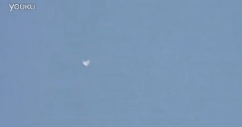 2016年3月5日保加利亚心形发光UFO