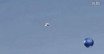 快速飞行中变形的UFO