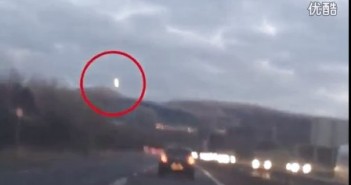 2016年3月12日苏格兰开车时拍到山顶的光球UFO