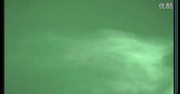 2016年3月31日澳大利亚雪茄型发光UFO