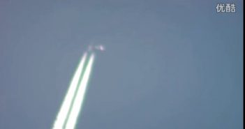 2016年4月8日飞机还是飞碟？夜空蓝白色光球UFO