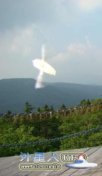 2012年7月8日凤凰山UFO事件视频：形如天宫一号的图片