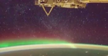 UFO视频NASA国际空间站2012年