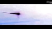 行车记录仪拍摄UFO追上陨石并将其击碎！外星生物在保护地球？的图片