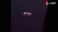实拍布拉格广场惊现UFO 彩灯夺目缓缓移动的图片