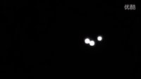 2016年国外一公路上空出现的UFO的图片