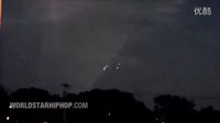 UFO下落过程中解体成6个悬浮的光球