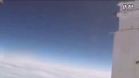 网曝俄罗斯战机与UFO擦肩而过视频的图片