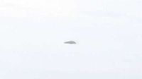 实拍山林里出现的三角形UFO的图片