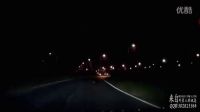 男子开车回家路上偶遇UFO飞碟 行车记录仪显示其速度难以想象！的图片