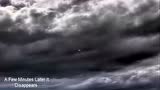德国上空乌云密布中现身UFO 摄像师记录下精彩的图片