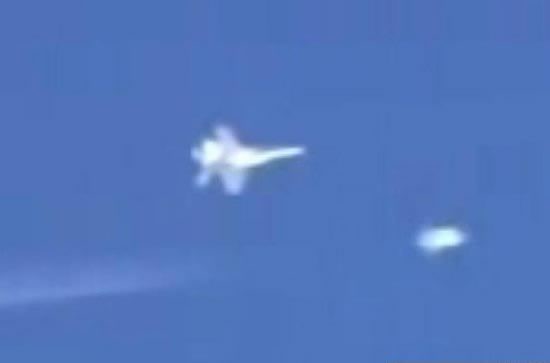 新加坡空军基地惊现UFO盘旋2小时，3架战机去拦截的图片 第6张